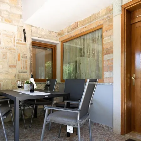 House Hana Nyaraló Rovinj
